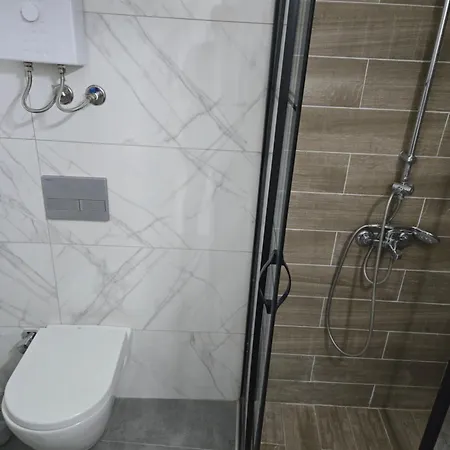 Centre Pool Apartment *