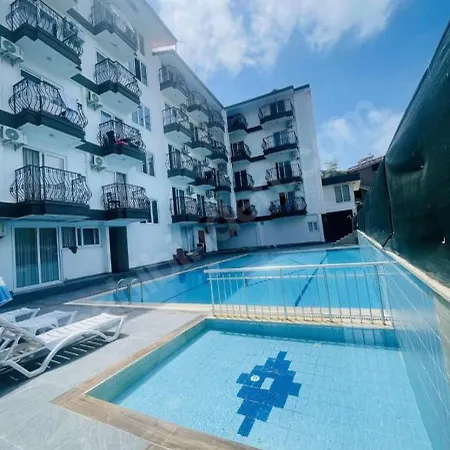 Centre Pool Apartamento Side